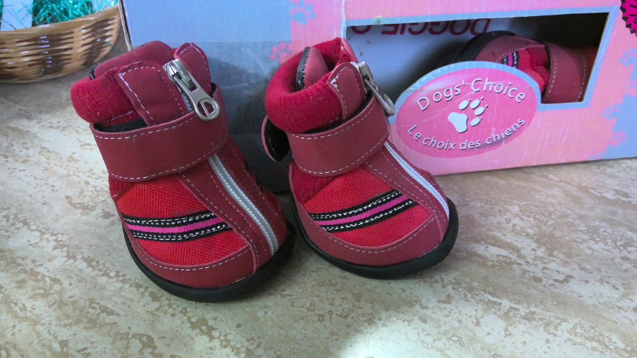 Doggie-Q boots size 7 red